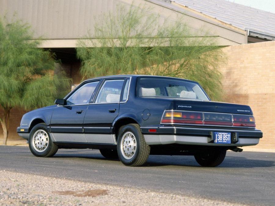  Pontiac 6000 STE 1983 года  (фото 3 из 14)